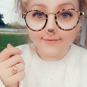 Meet your Posher, Marina